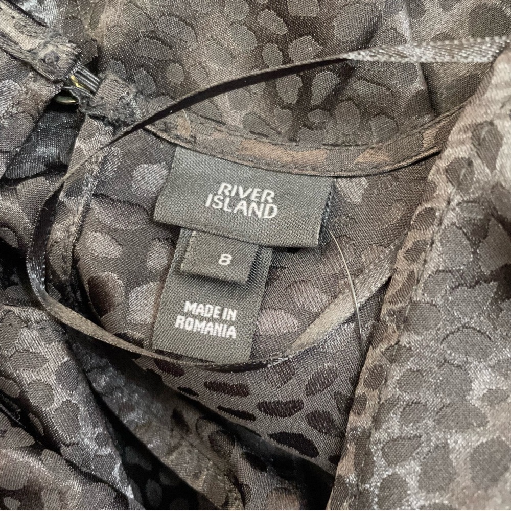 NWT River Island Long Sleeve Jacquard Shirred Romper in black - Picture 4 of 8